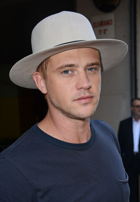 Boyd Holbrook stickers 2700377