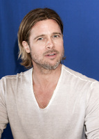 Brad Pitt Longsleeve T-shirt #2250391