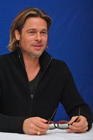 Brad Pitt Longsleeve T-shirt #2250393