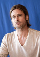 Brad Pitt Longsleeve T-shirt #2250399