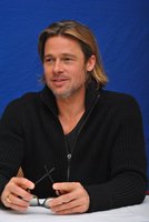 Brad Pitt Sweatshirt #2250420