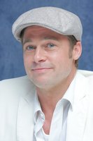 Brad Pitt Sweatshirt #2280340