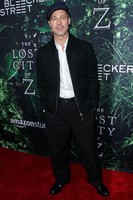 Brad Pitt Longsleeve T-shirt #2702263