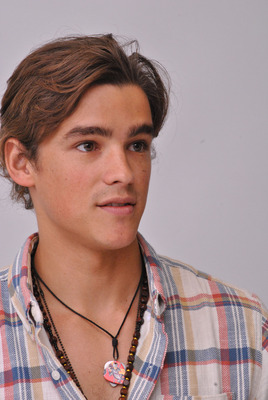 Brenton Thwaites T-shirt