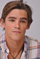 Brenton Thwaites t-shirt #2492400