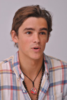 Brenton Thwaites t-shirt #2492410