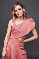 Brie Larson Longsleeve T-shirt #3678321
