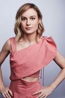 Brie Larson Sweatshirt #3678331