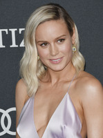 Brie Larson Sweatshirt #3836477