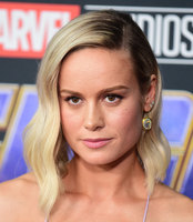 Brie Larson Sweatshirt #3836521