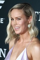 Brie Larson Sweatshirt #3836538