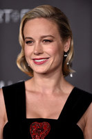 Brie Larson Longsleeve T-shirt #3916738
