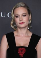 Brie Larson Longsleeve T-shirt #3916790
