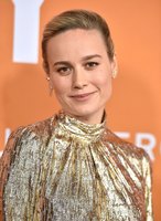 Brie Larson Longsleeve T-shirt #3941890