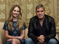 Britt Robertson t-shirt #2487606