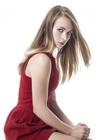 Britt Robertson longsleeve t-shirt #2520777