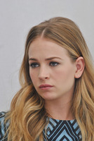 Britt Robertson longsleeve t-shirt #2593266