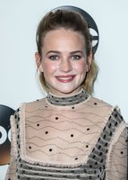 Britt Robertson longsleeve t-shirt #2962434