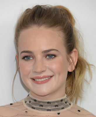 Britt Robertson posters