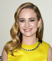 Britt Robertson mug #G2567135