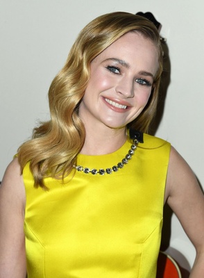 Britt Robertson posters