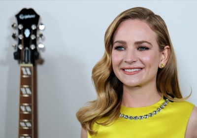 Britt Robertson posters