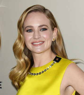 Britt Robertson posters