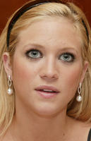 Brittany Snow t-shirt #2294332