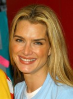 Brooke Shields mug #G63673