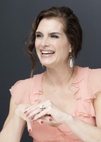 Brooke Shields Longsleeve T-shirt #2246487