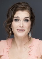 Brooke Shields Longsleeve T-shirt #2246491