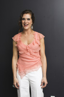 Brooke Shields Longsleeve T-shirt #2355359
