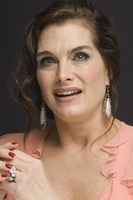 Brooke Shields Longsleeve T-shirt #2355372