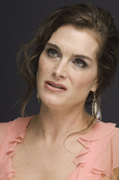 Brooke Shields Longsleeve T-shirt #2355381