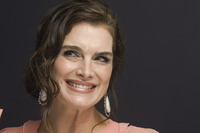 Brooke Shields Longsleeve T-shirt #2355432