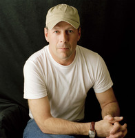 Bruce Willis Longsleeve T-shirt #2212838