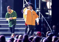 Bruno Mars Sweatshirt #3224002