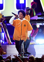 Bruno Mars Sweatshirt #3224045