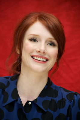 Bryce Dallas Howard Poster 2290452