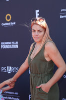 Busy Philipps t-shirt #2789730