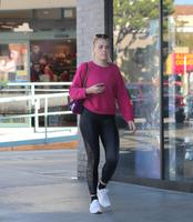 Busy Philipps Tank Top #2848385