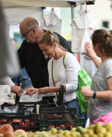 Cameron Diaz Sweatshirt #2727292