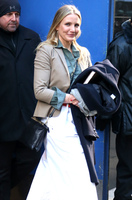 Cameron Diaz Sweatshirt #2727432
