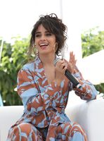 Camila Cabello longsleeve t-shirt #3857086