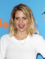Candace Cameron Bure Sweatshirt #3198505