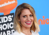 Candace Cameron Bure Sweatshirt #3207787