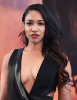 Candice Patton t-shirt #2812700