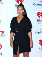 Candice Patton Sweatshirt #3723157