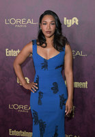 Candice Patton Sweatshirt #3774184