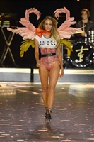Candice Swanepoel Longsleeve T-shirt #3636927